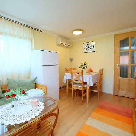 Holiday Balaton H203 *